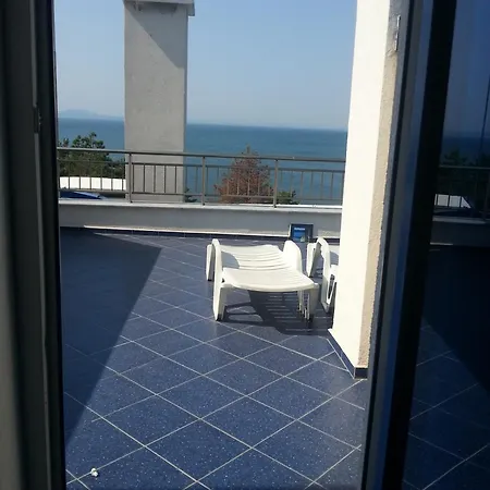 Ξενοδοχείο με διαμερίσματα Blue Bay Palace Complex