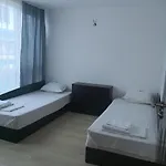Blue Bay Palace Complex 포마리