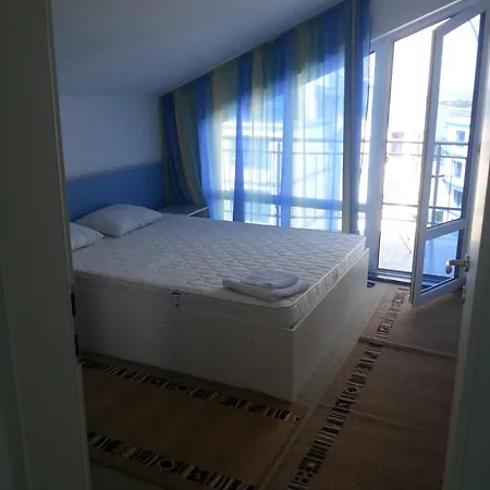 Апарт-отель Blue Bay Palace Complex 2*