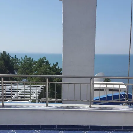 Blue Bay Palace Complex 2* ポモリエ
