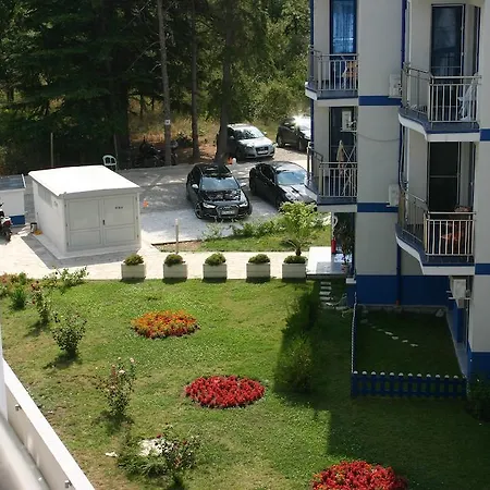 Blue Bay Palace Complex Апарт-отель Поморие