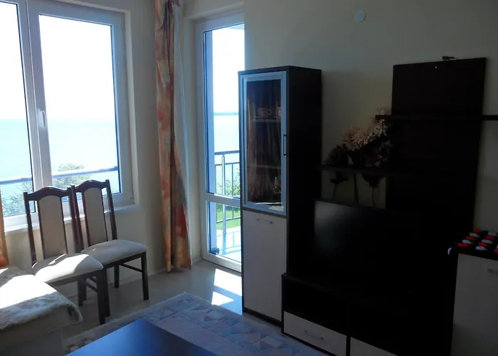 Blue Bay Palace Complex 公寓式酒店 3*